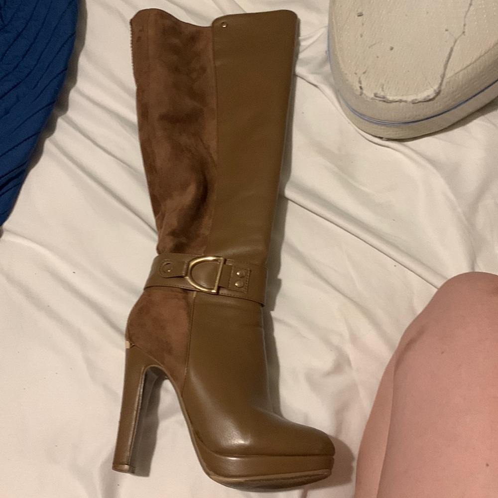 Knee high Italiana boots.
